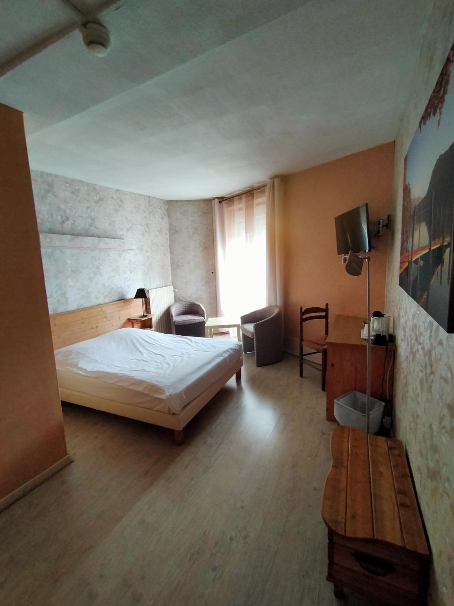 Hotel Les Alpes Allevard Phòng bức ảnh
