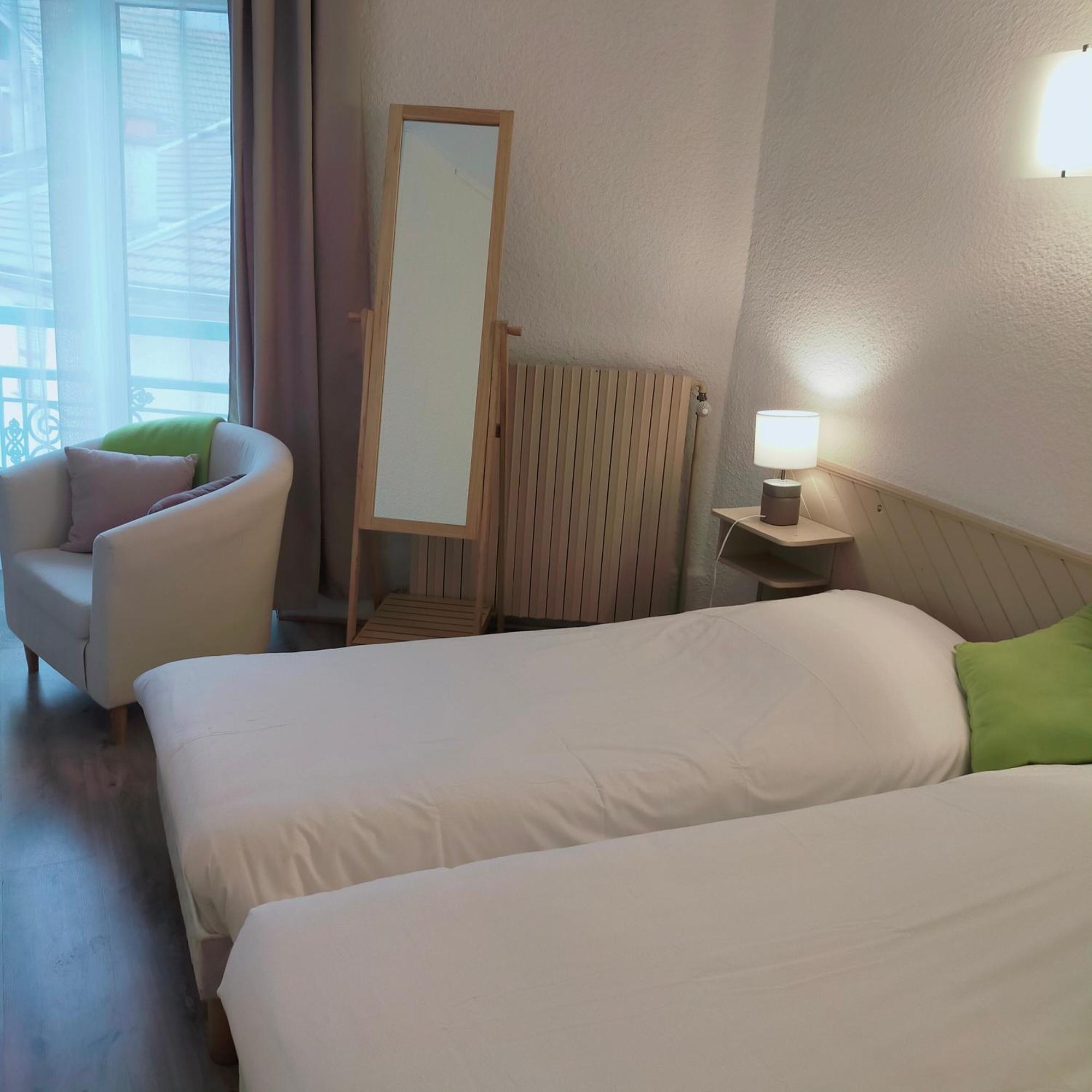 Hotel Les Alpes Allevard Ngoại thất bức ảnh